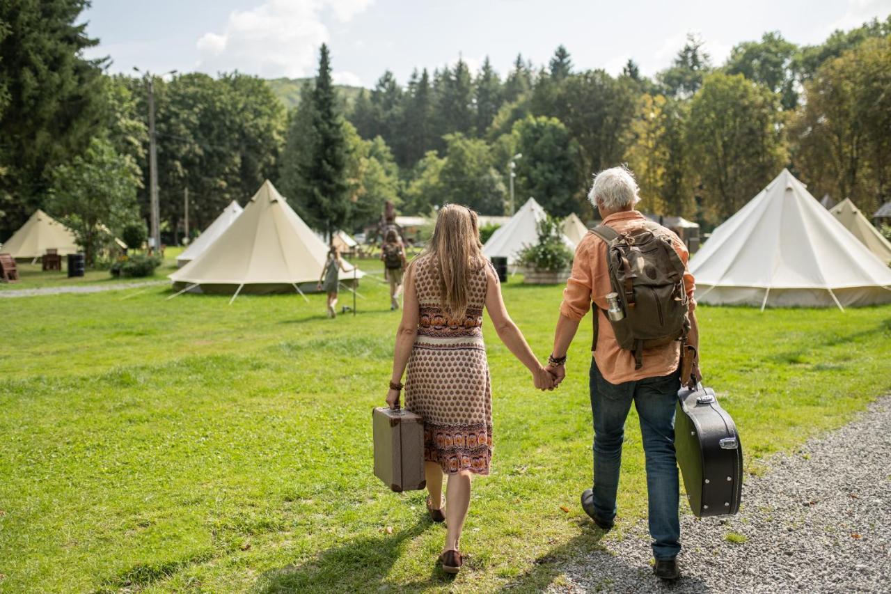 Cocoon Village - Glamping - Domaine Des Grottes De Han Рошфор Екстериор снимка