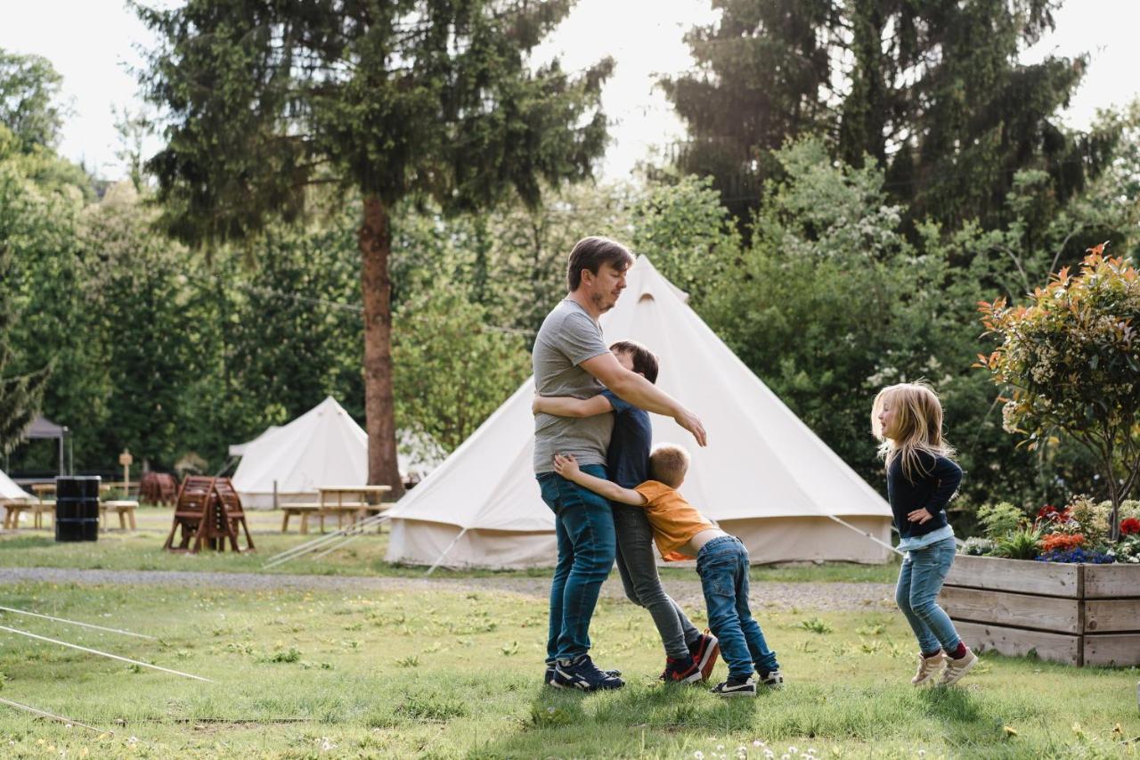 Cocoon Village - Glamping - Domaine Des Grottes De Han Рошфор Екстериор снимка