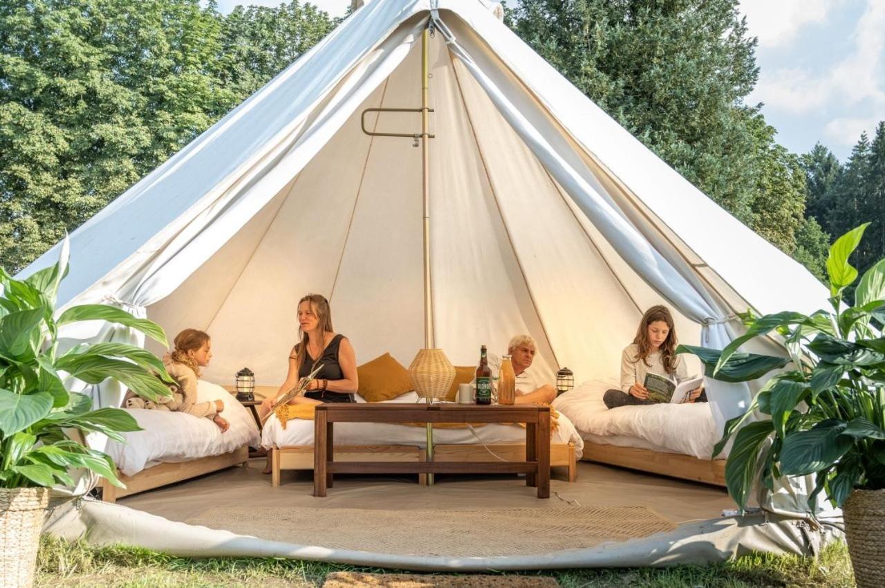 Cocoon Village - Glamping - Domaine Des Grottes De Han Рошфор Екстериор снимка