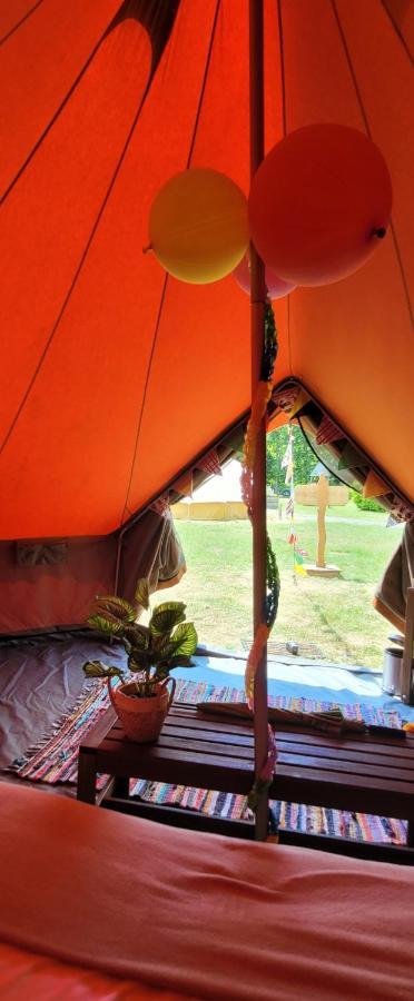 Cocoon Village - Glamping - Domaine Des Grottes De Han Рошфор Екстериор снимка